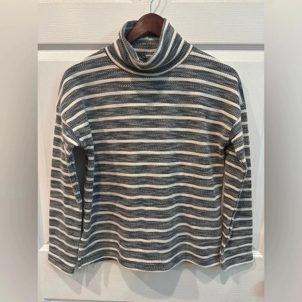 J Crew Sweater Women’s Size  XS Blue White Stripes Cowl Neck Oversized Casual